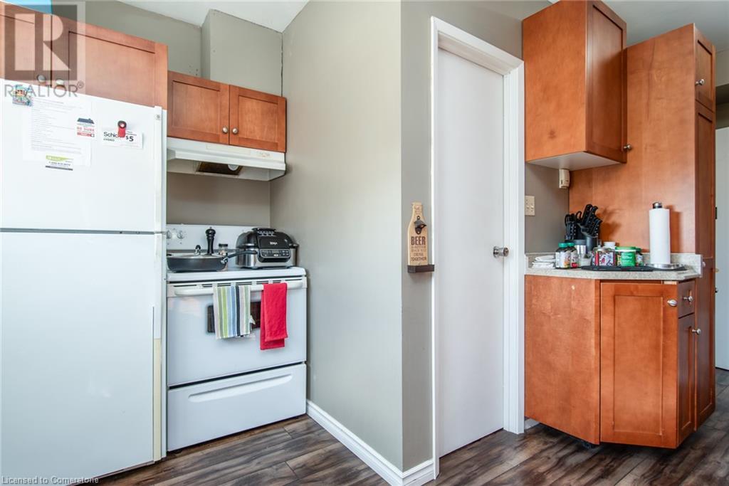 660 King Street E Property Photo 35