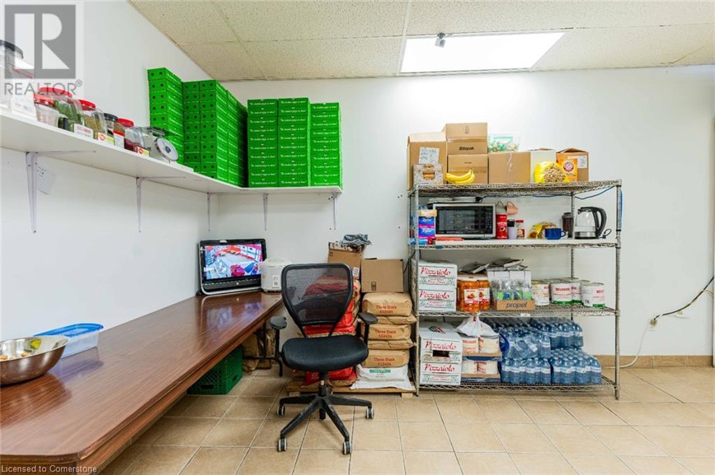 112 Oriole Parkway W Property Photo 14