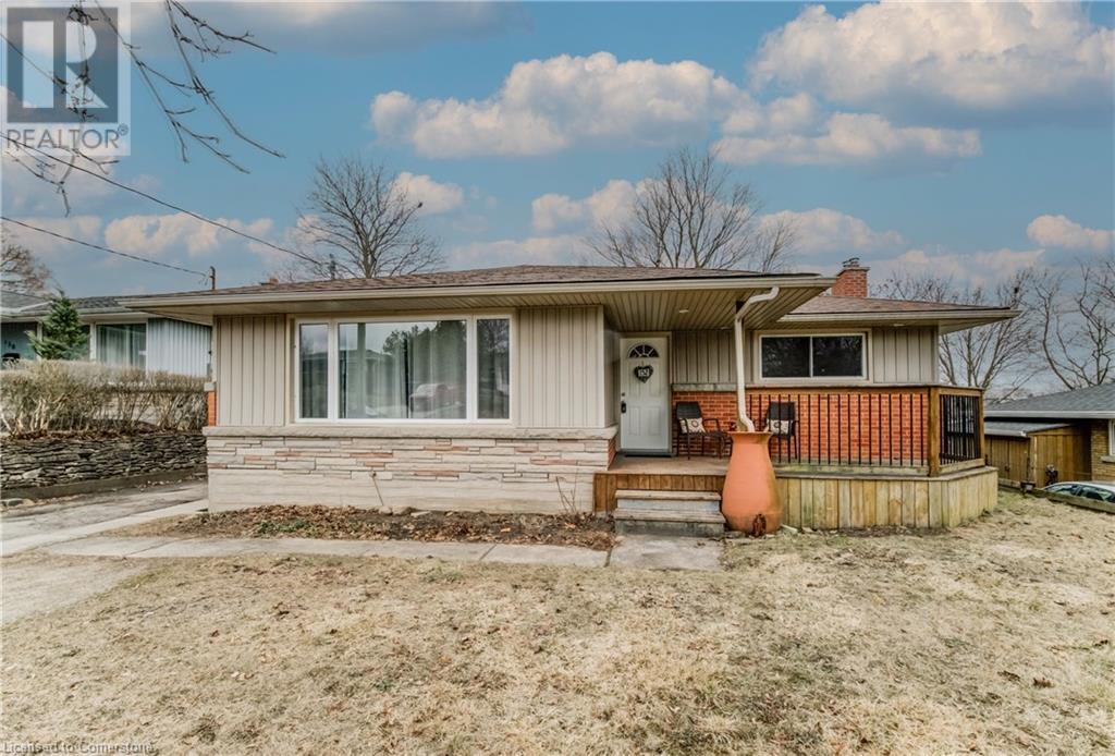 152 Weaver Street Property Photo