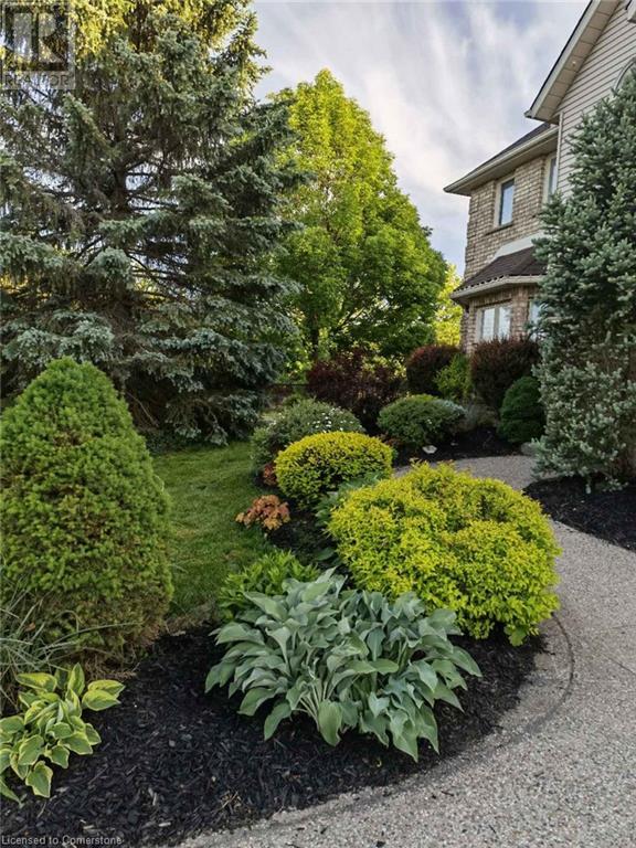 525 Leighland Drive Property Photo 3
