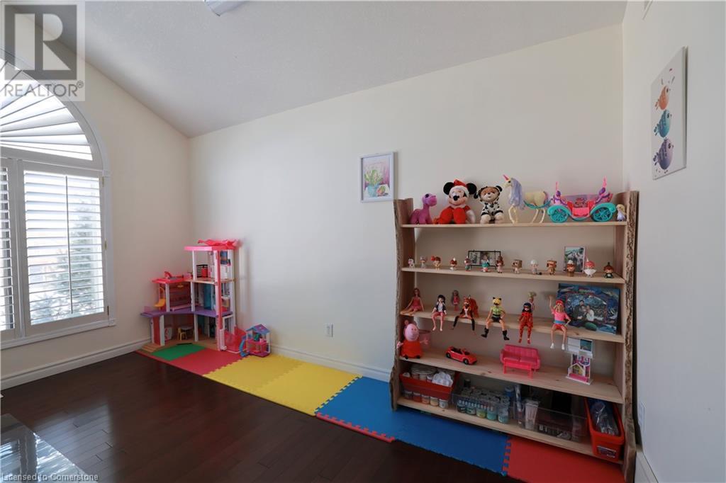 525 Leighland Drive Property Photo 32