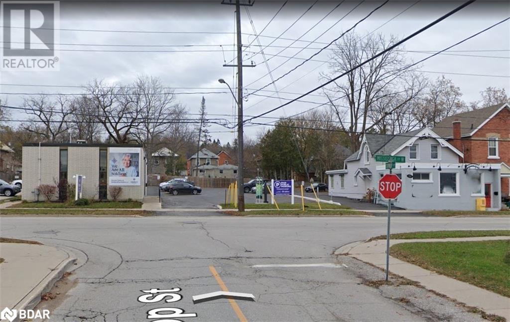 138 & 146 W MISSISSAGA Street W Property Photo 1