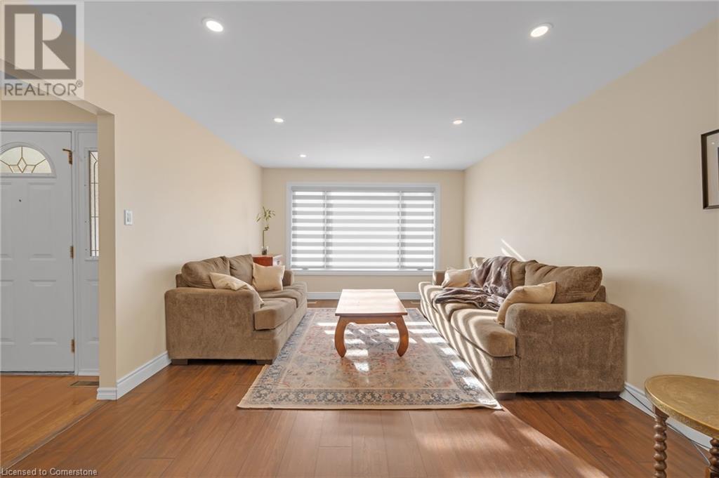 2503 Waterford Street Property Photo 4