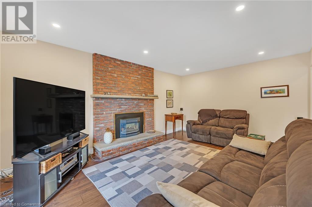 2503 Waterford Street Property Photo 12