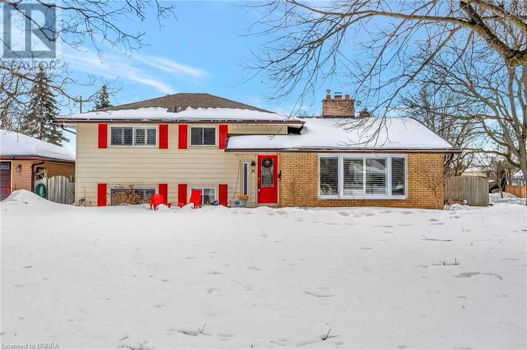 21 Seneca Crescent Property Photo