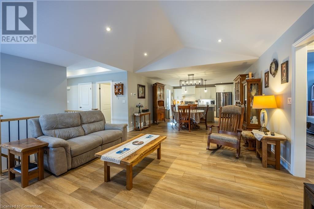 10 Gibbons Street Property Photo 9