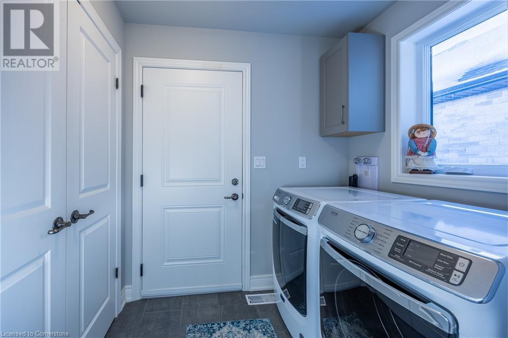 10 Gibbons Street Property Photo 14