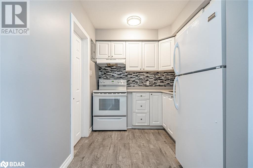 30 Queen Street W Property Photo 7