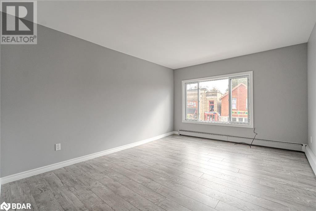 30 Queen Street W Property Photo 9
