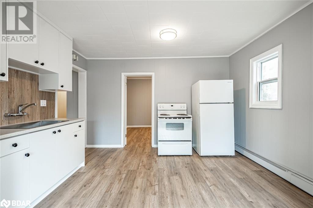 30 Queen Street W Property Photo 11
