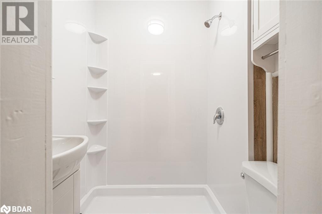 30 Queen Street W Property Photo 15