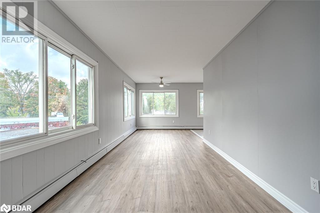 30 Queen Street W Property Photo 18