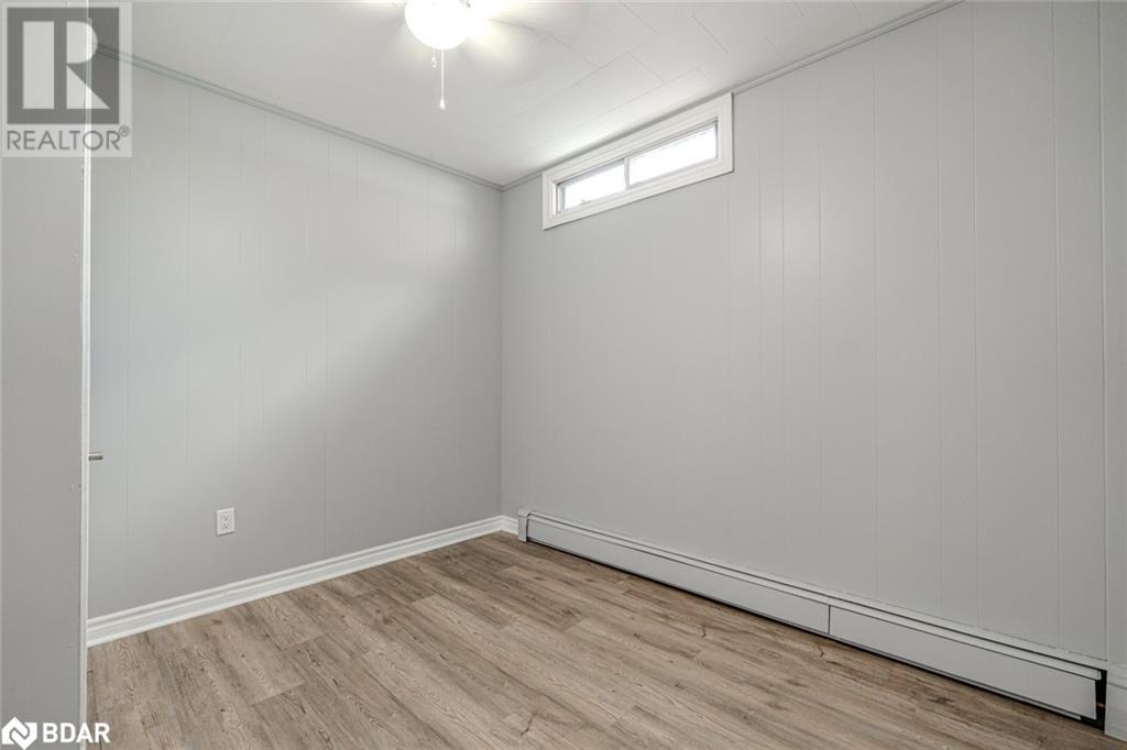 30 Queen Street W Property Photo 19