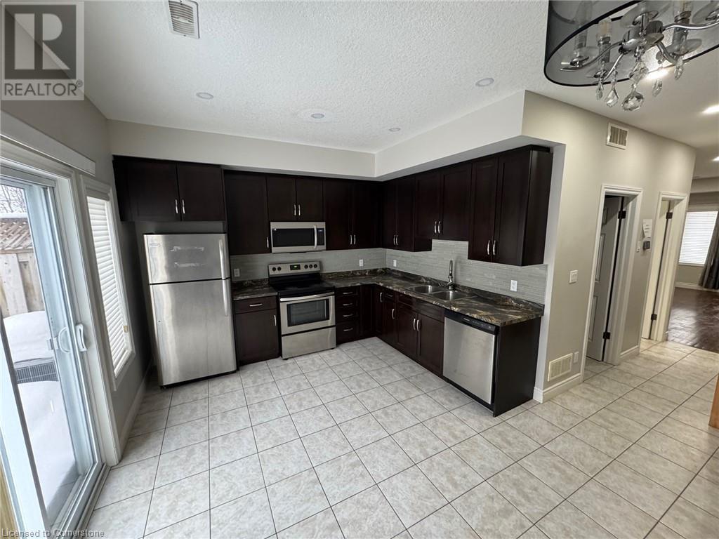 38 Howe Drive Unit# 3a Property Photo 3