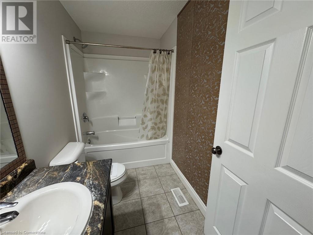 38 Howe Drive Unit# 3a Property Photo 4