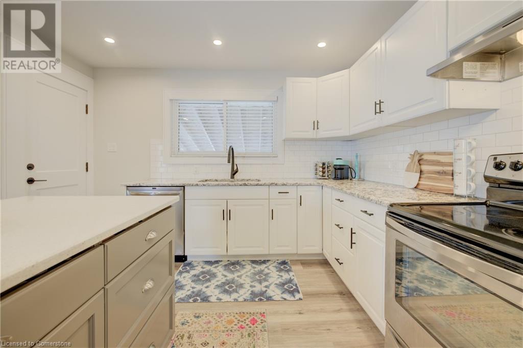 630 Waterloo Street N Property Photo 12