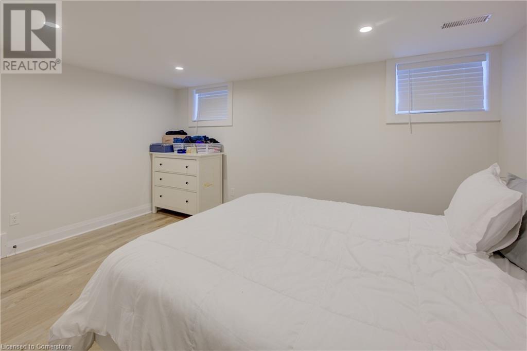 630 Waterloo Street N Property Photo 34