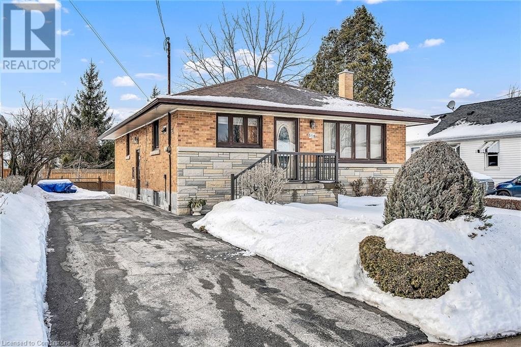 118 Charlotte Street Property Photo
