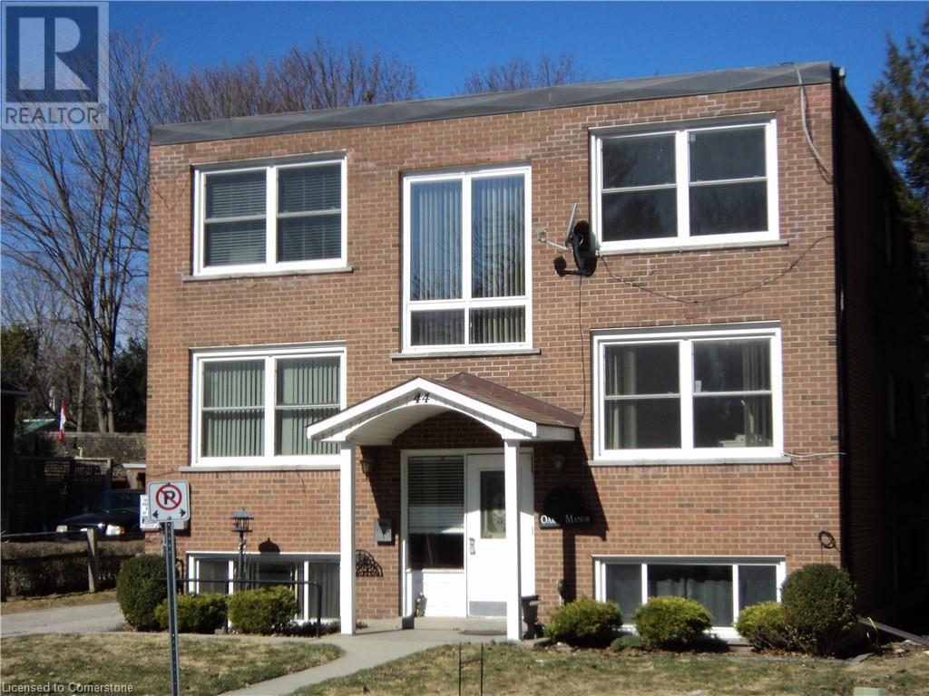 44 Memorial Avenue Property Photo 6