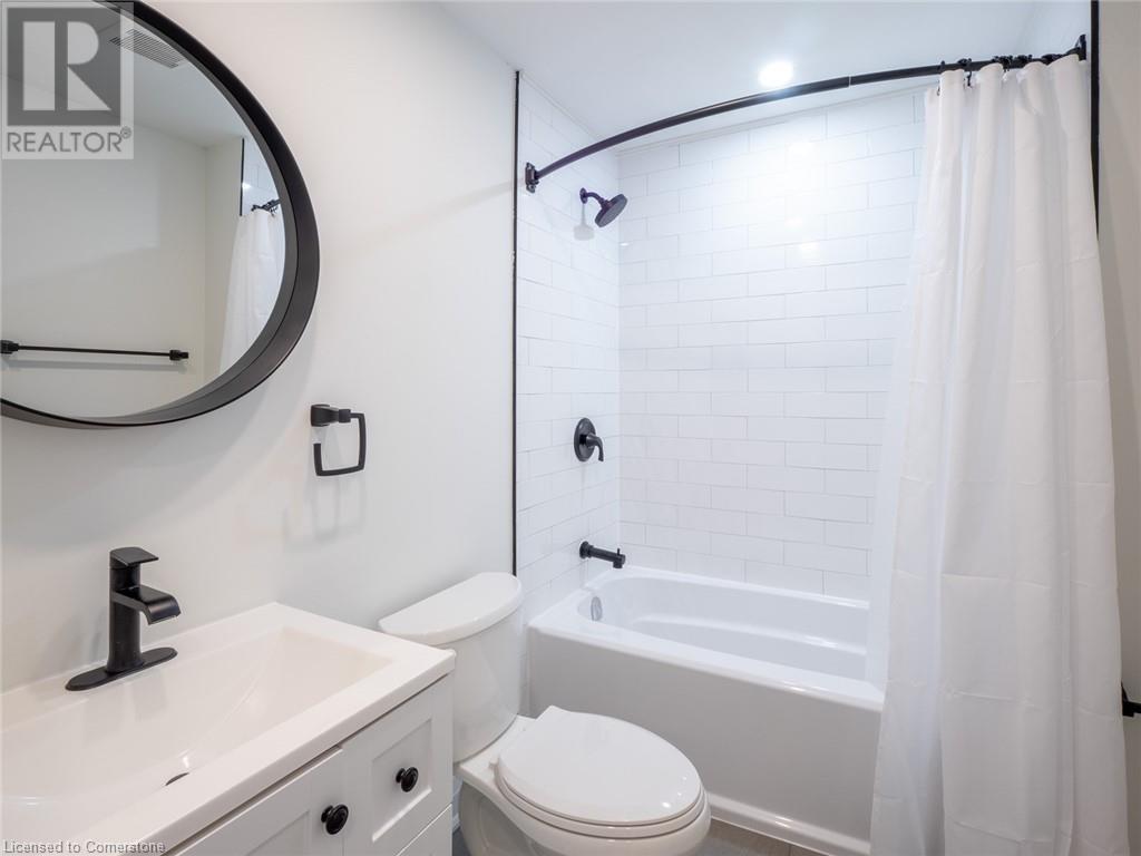 283 Parkdale Avenue N Property Photo 11
