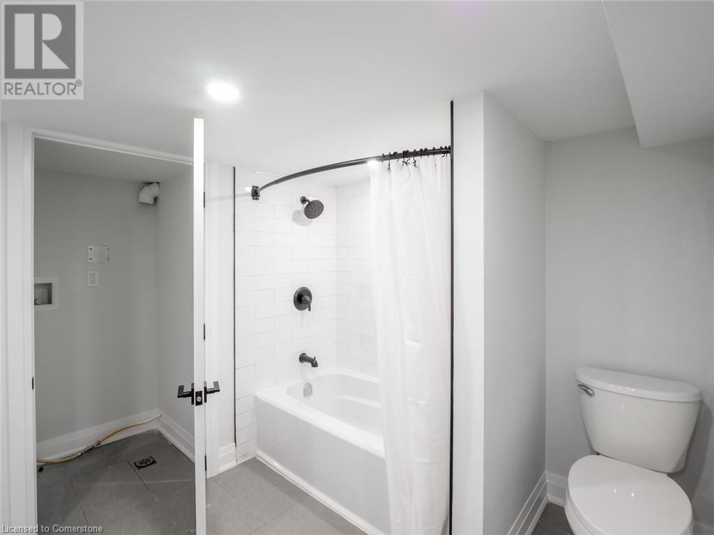 283 Parkdale Avenue N Property Photo 30