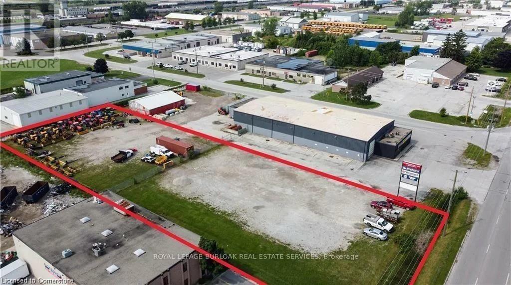 1407 Confederation Street Property Photo 3