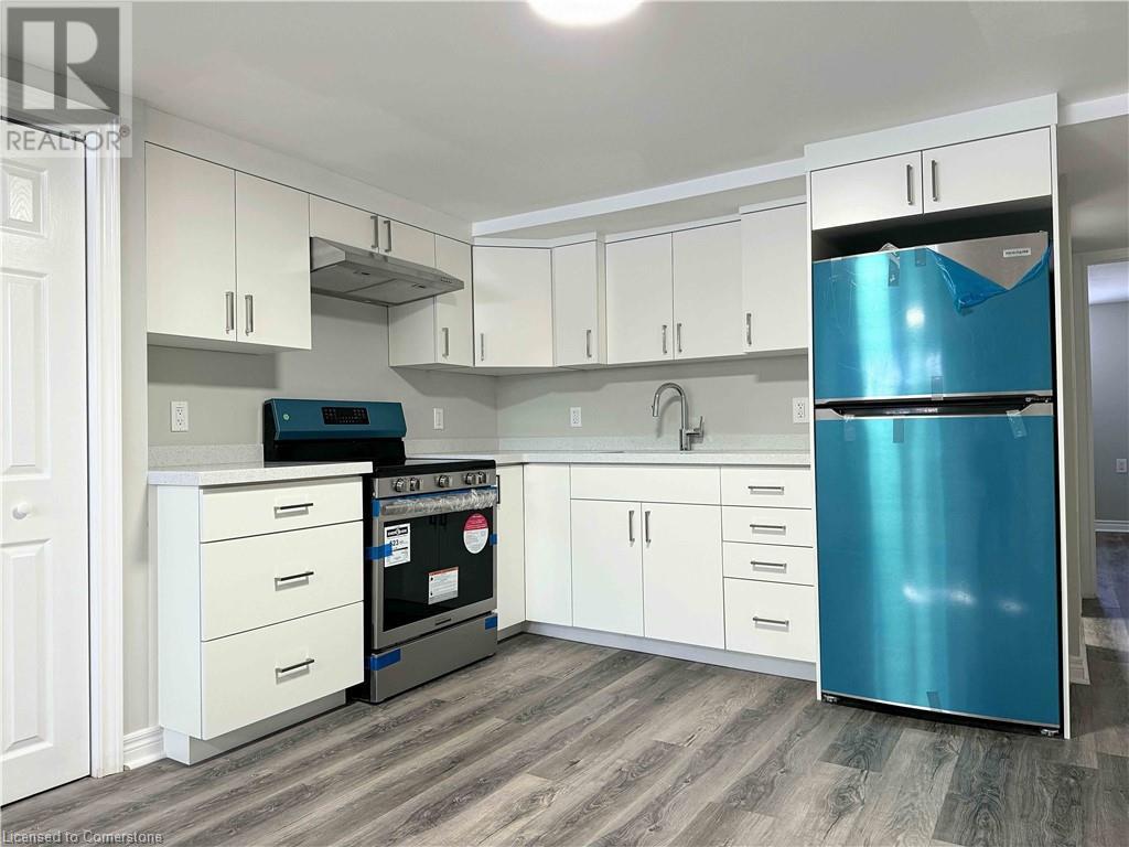 7 East Hampton Road Unit# Lower Property Photo 1