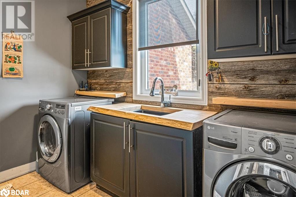 1775 9th Line Property Photo 22