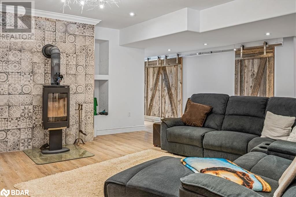1775 9th Line Property Photo 32