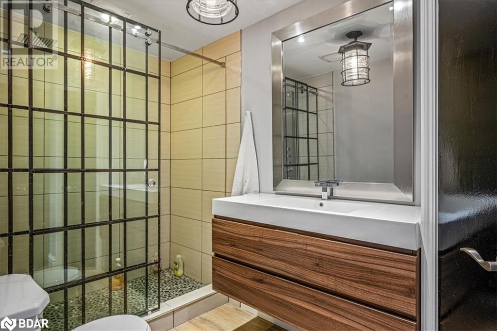 1775 9th Line Property Photo 37