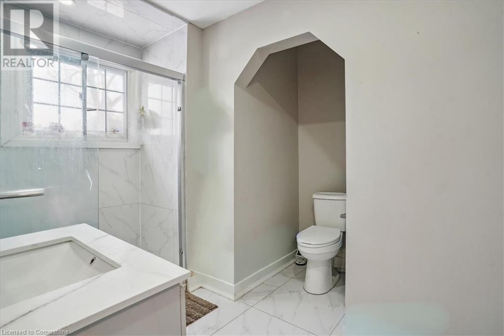 251 King Street E Property Photo 9
