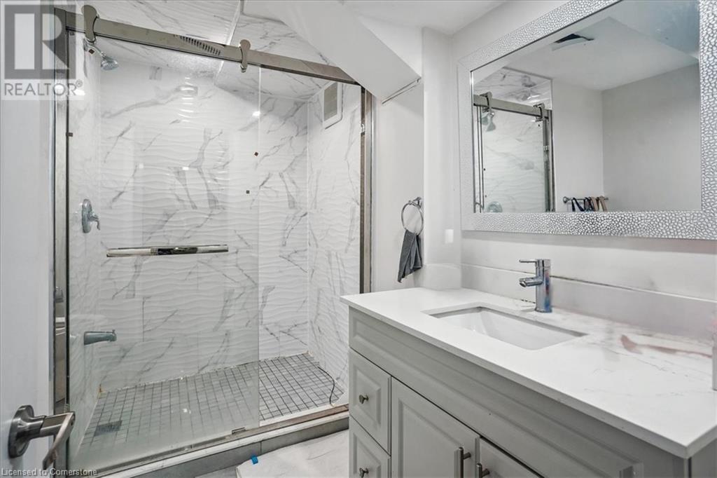251 King Street E Property Photo 17