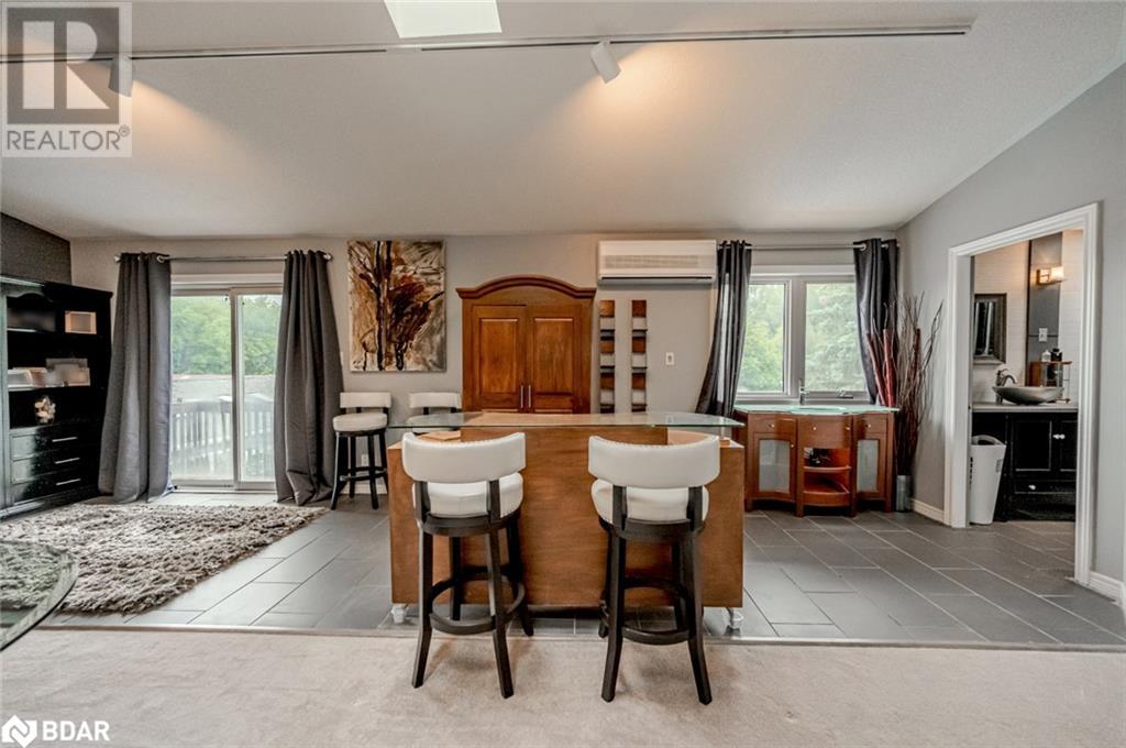 1923 10th Line Property Photo 17