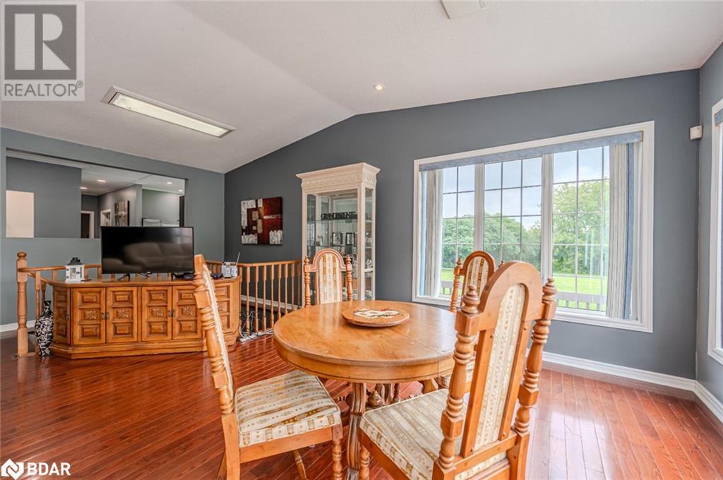 1923 10th Line Property Photo 28