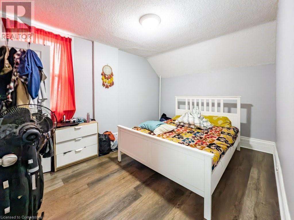 28 Ontario Street Property Photo 11