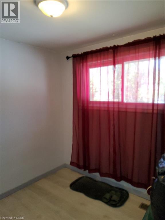 7 Usher Street Property Photo 10