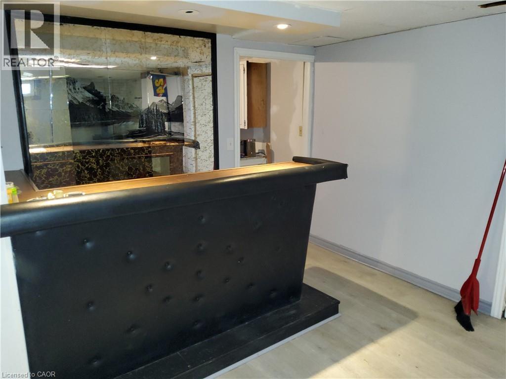 7 Usher Street Property Photo 16