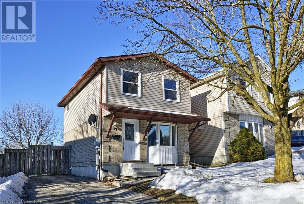 19 Carter Crescent Property Photo