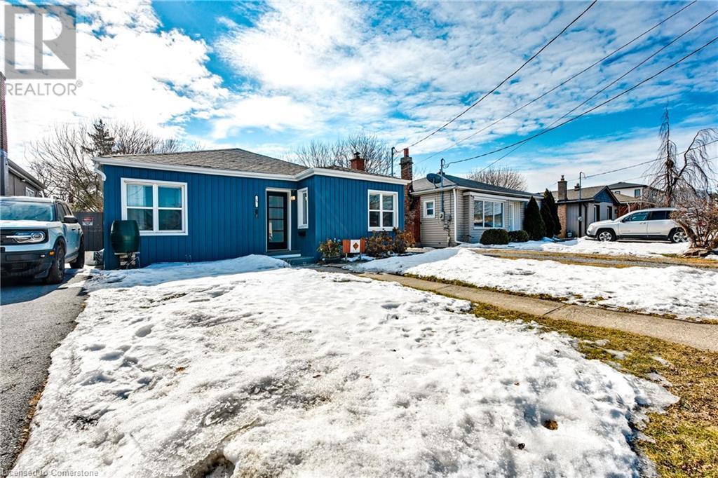 27 Grapeview Drive Property Photo