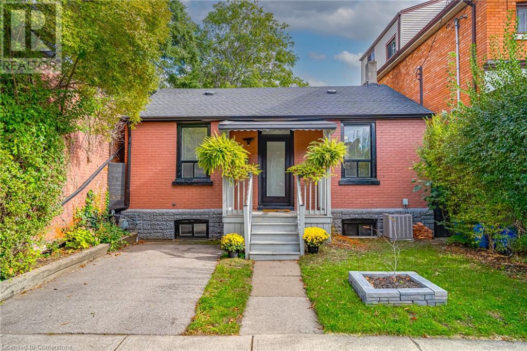 44 Steven Street Property Photo