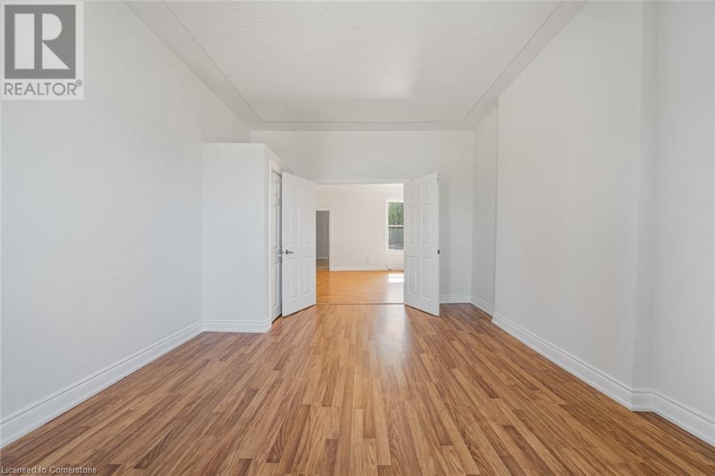 136 Macnab Street N Property Photo 6