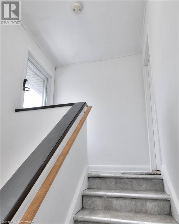524 Krug Street Property Photo 4