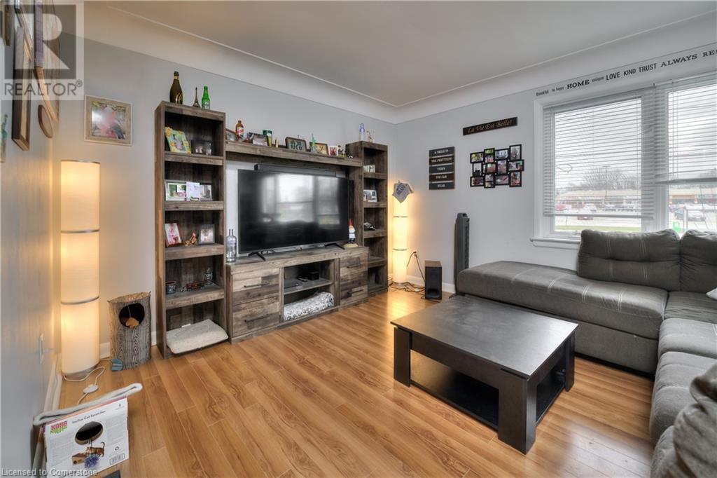 524 Krug Street Property Photo 19