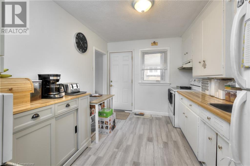 524 Krug Street Property Photo 22