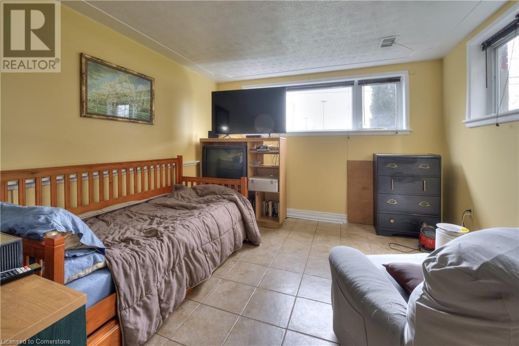 524 Krug Street Property Photo 31