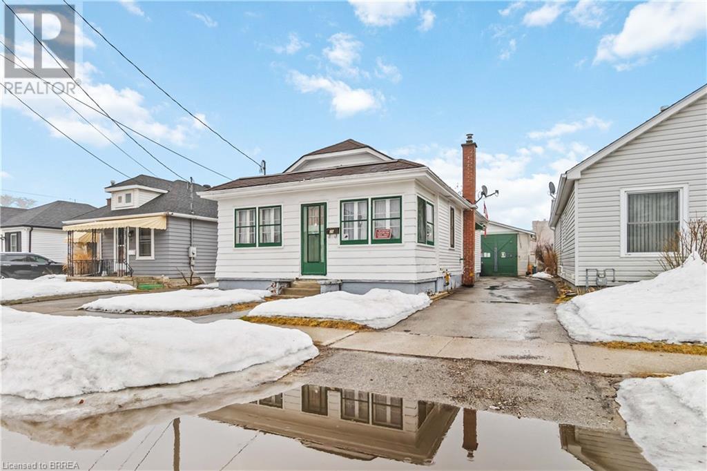 25 Dundee Street Property Photo