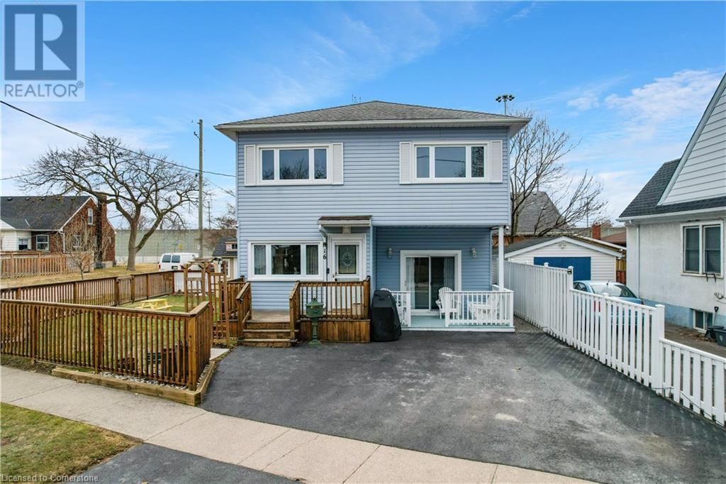 16 Kingsway Crescent Property Photo
