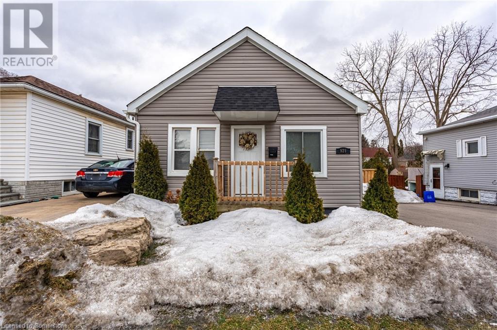 925 Garth Street Property Photo