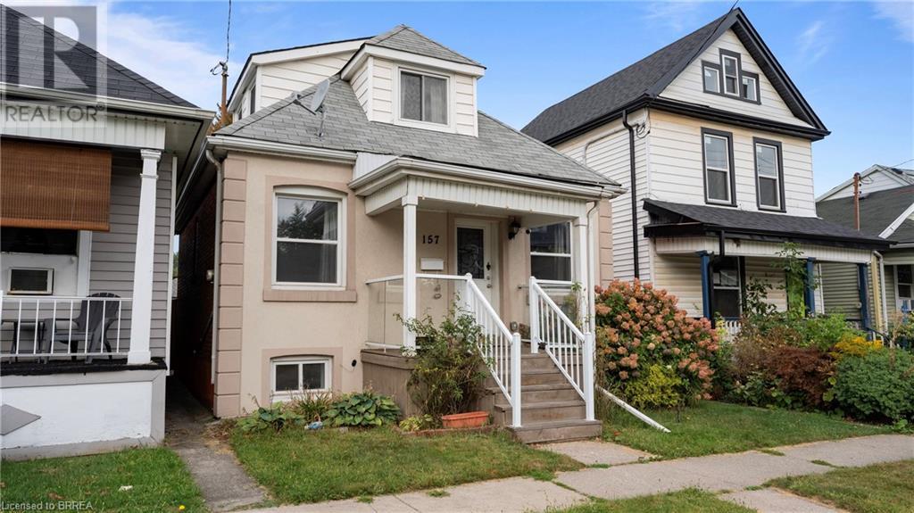 157 Weir Street N Property Photo