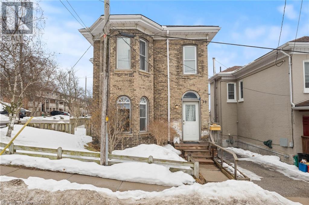 39 Niagara Street Property Photo